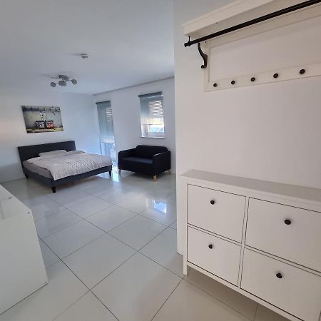 Landau, Schoene Helle Gemuetliche Wohnung Ландау  Экстерьер фото